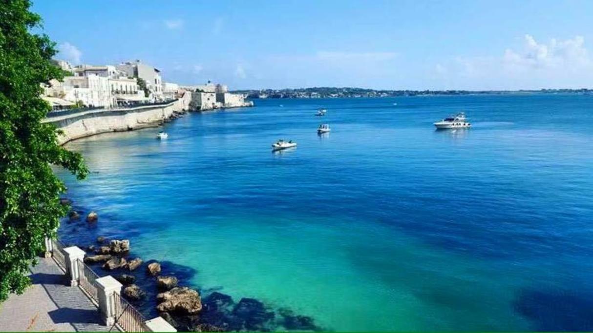 La Gorgone Ortigia Apartments Сиракузы Экстерьер фото